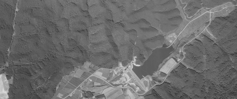 国土地理院「地図・空中写真閲覧サービス」より。