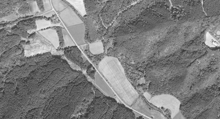 国土地理院「地図・空中写真閲覧サービス」より。